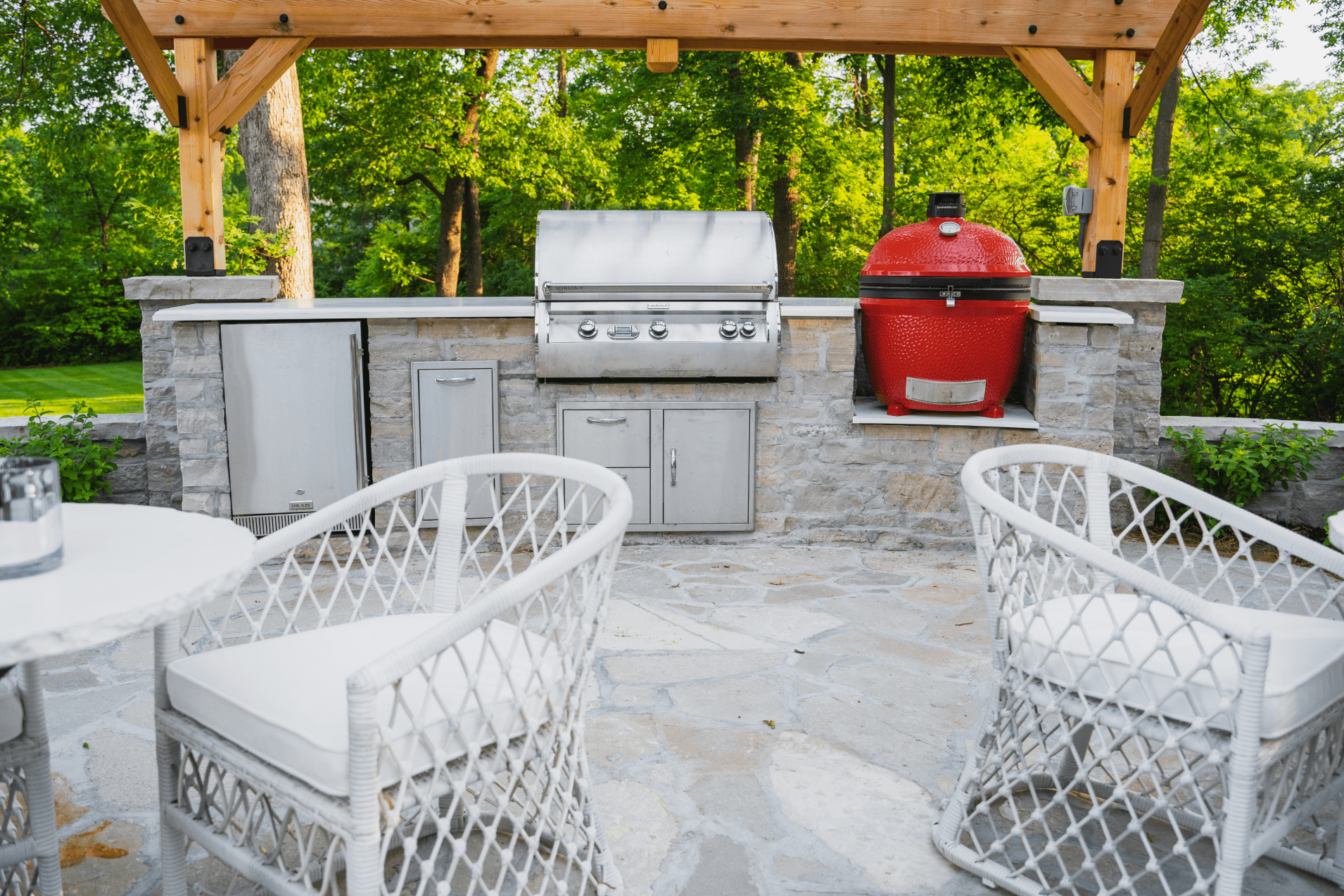 Huntleigh_Outdoor_Grill