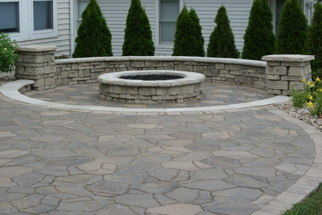 round fire pit wall seating