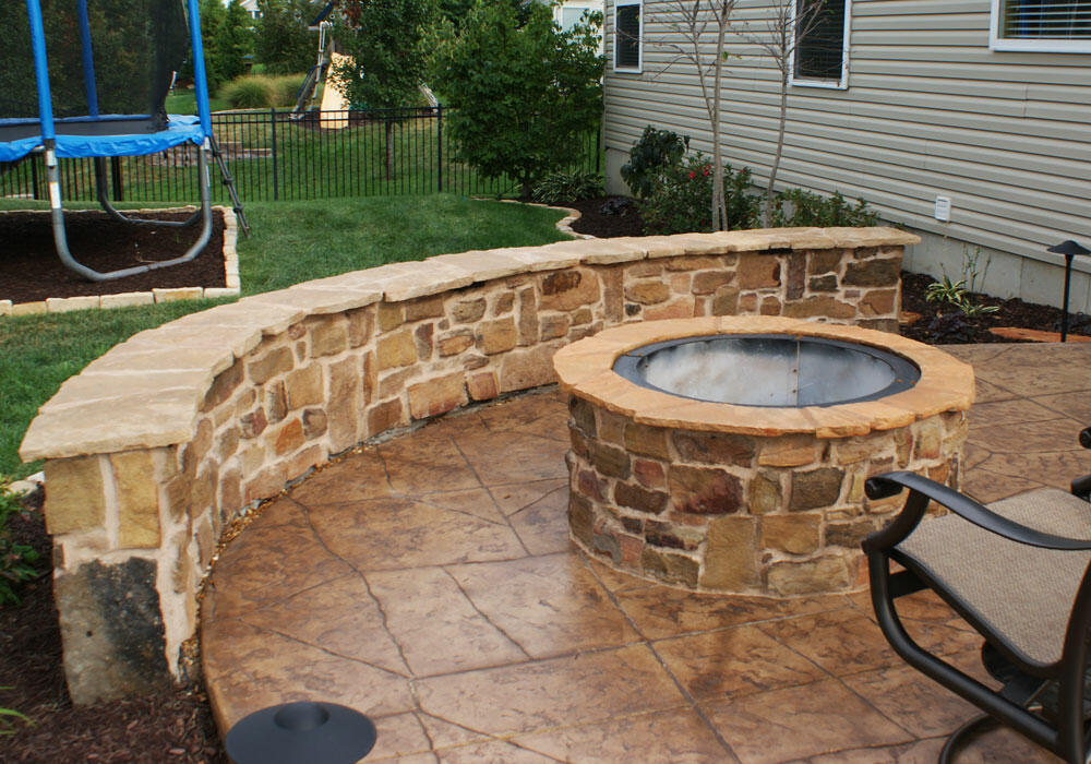 stone veneer with fire pit kit